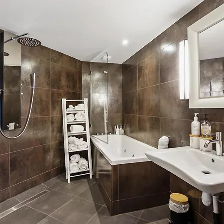 Domaine De L'epau Eco-resort Yvré-lʼÉvêque