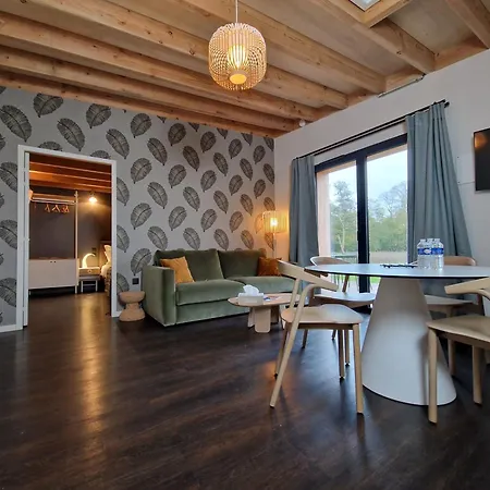 Domaine De L'epau Eco-resort Alojamento de Turismo Selvagem Yvré-lʼÉvêque