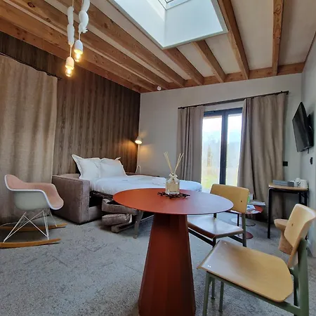 Alojamento de Turismo Selvagem Domaine De L'epau Eco-resort Yvré-lʼÉvêque