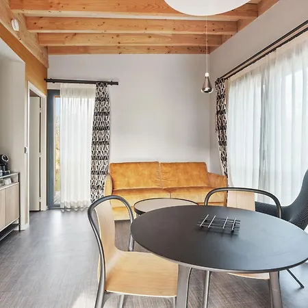 Domaine De L'epau Eco-resort Yvré-lʼÉvêque