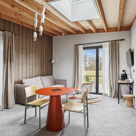 Alojamento de Turismo Selvagem Domaine De L'epau Eco-resort Yvré-lʼÉvêque