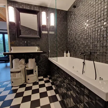 Les Eco-lodges Du Domaine De L'epau Lodge *