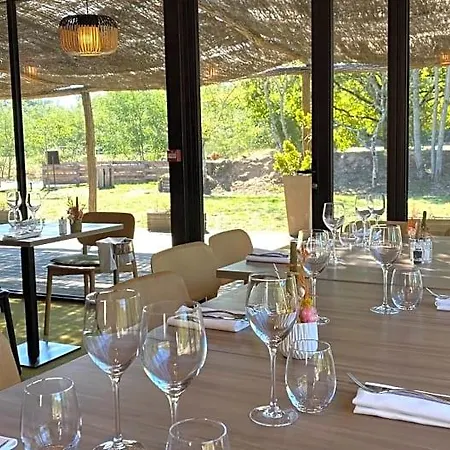 Alojamento de Turismo Selvagem Domaine De L'epau Eco-resort Yvré-lʼÉvêque